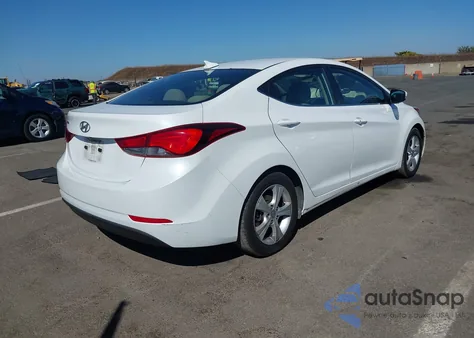 2016 Hyundai Elantra Value Edition z USA, uszkodzony, nr VIN 5NPDH4AE1GH735515